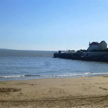 Plage Du Pigeonnier: - Pleine Vue Mer*** Meuble De Tourisme Classe 3 Etoiles*** * Royan